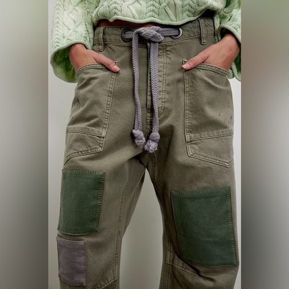 NWOT FREE PEOPLE WE THE FREE Moxie Pull-On Barrel Jeans | Army MSRP $148 - Picture 5 of 13